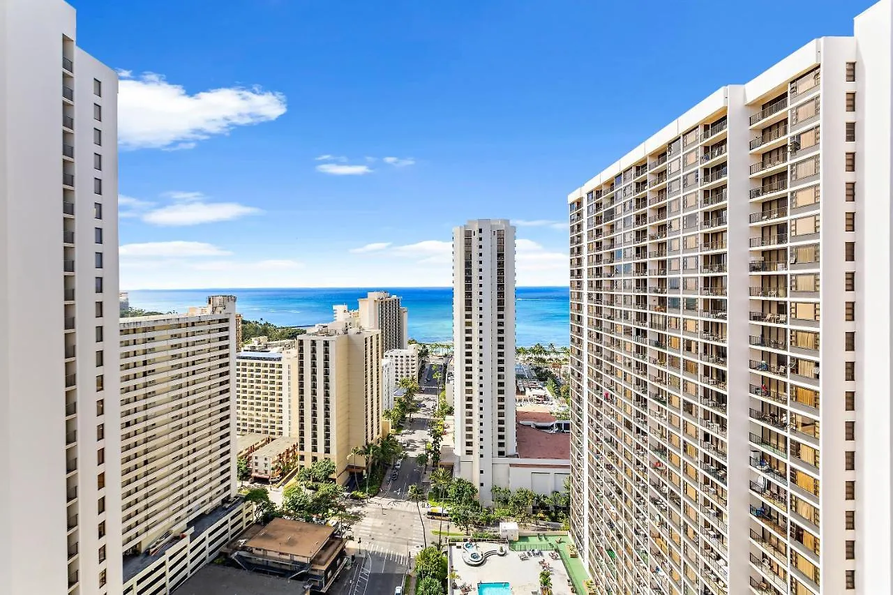 הונולולו Waikiki Banyan 1Br With Great Ocean Views, Steps To Beach & Parking! דירה