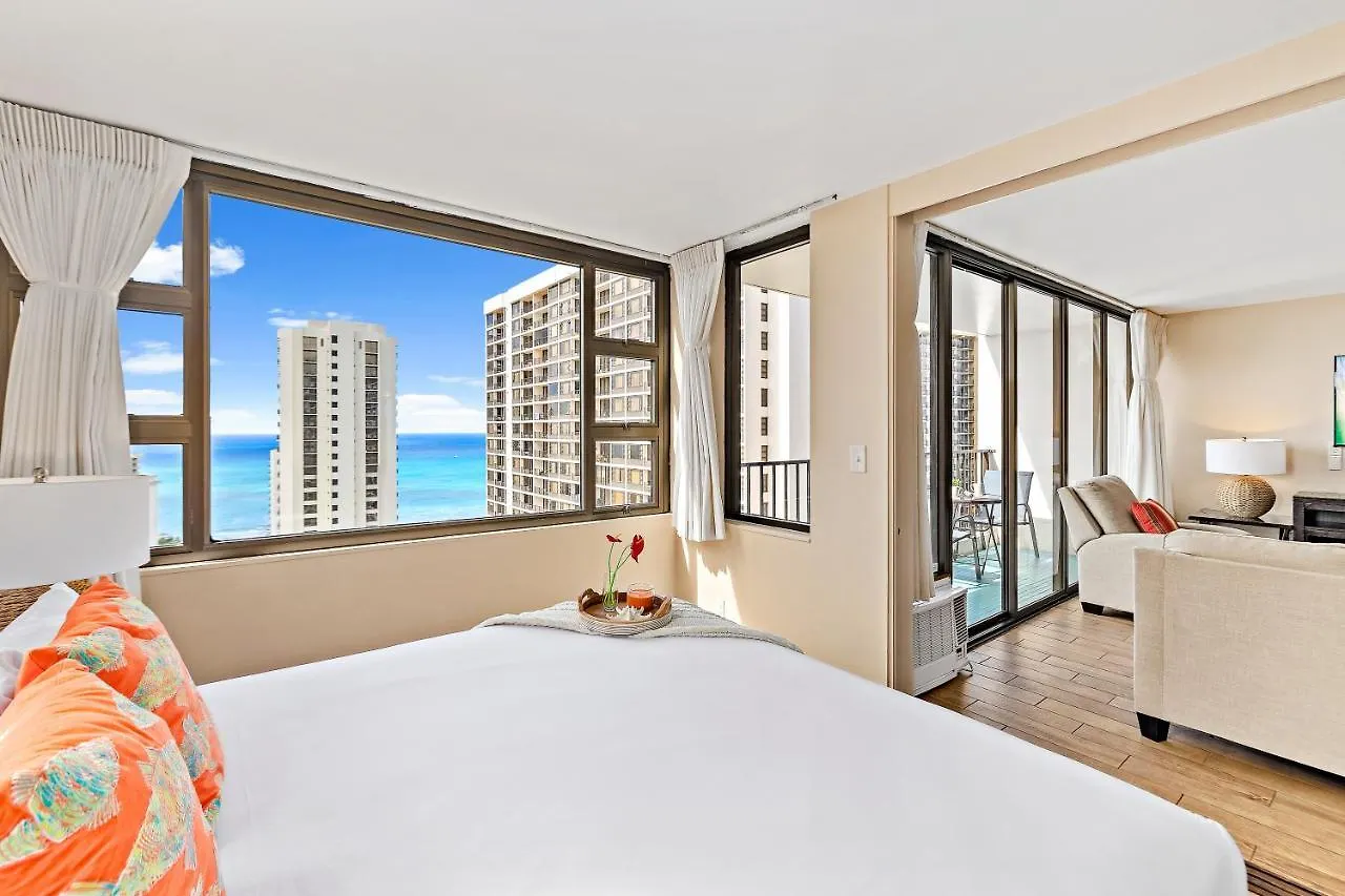 Waikiki Banyan 1Br With Great Ocean Views, Steps To Beach & Parking! Honolulu Apartment