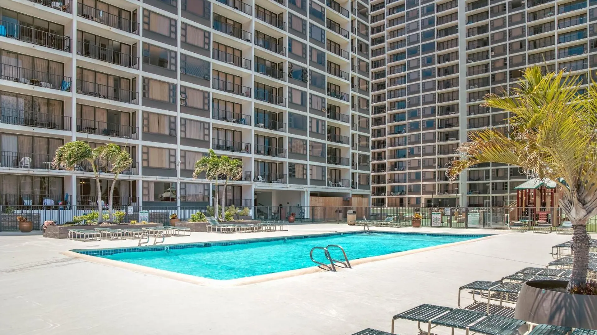 Waikiki Banyan 1Br With Great Ocean Views, Steps To Beach & Parking! Honolulu