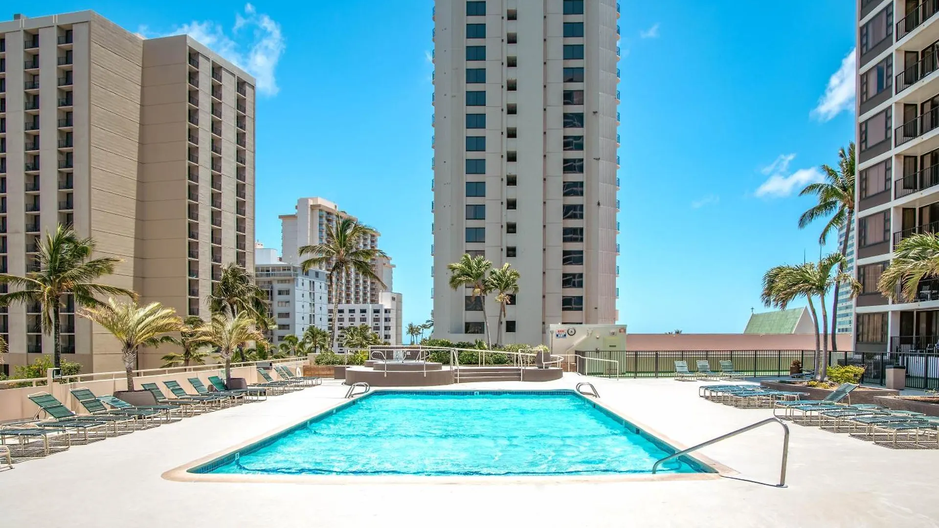 Apartment Waikiki Banyan 1Br With Great Ocean Views, Steps To Beach & Parking! Honolulu