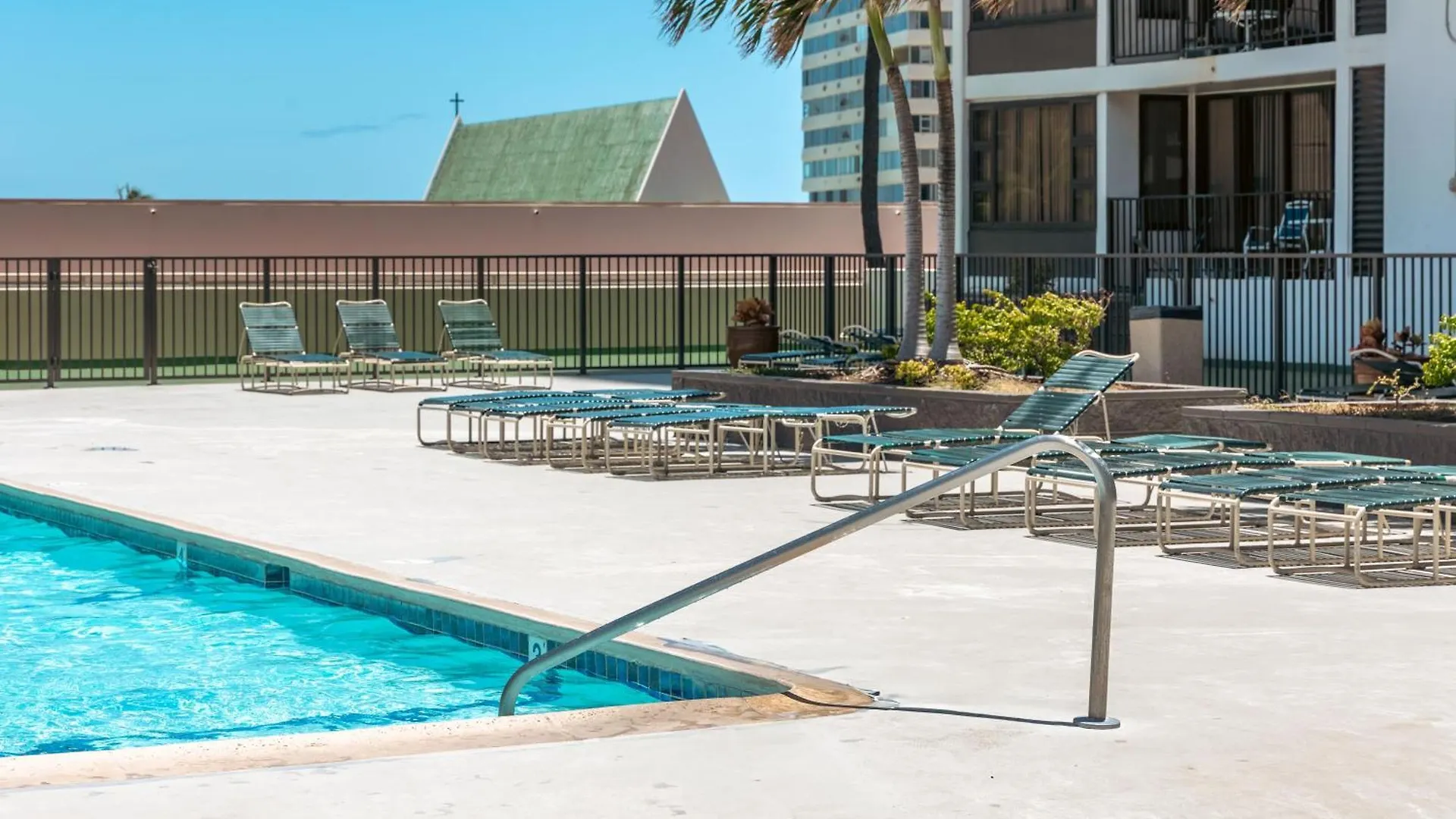 Apartment Waikiki Banyan 1Br With Great Ocean Views, Steps To Beach & Parking! Honolulu