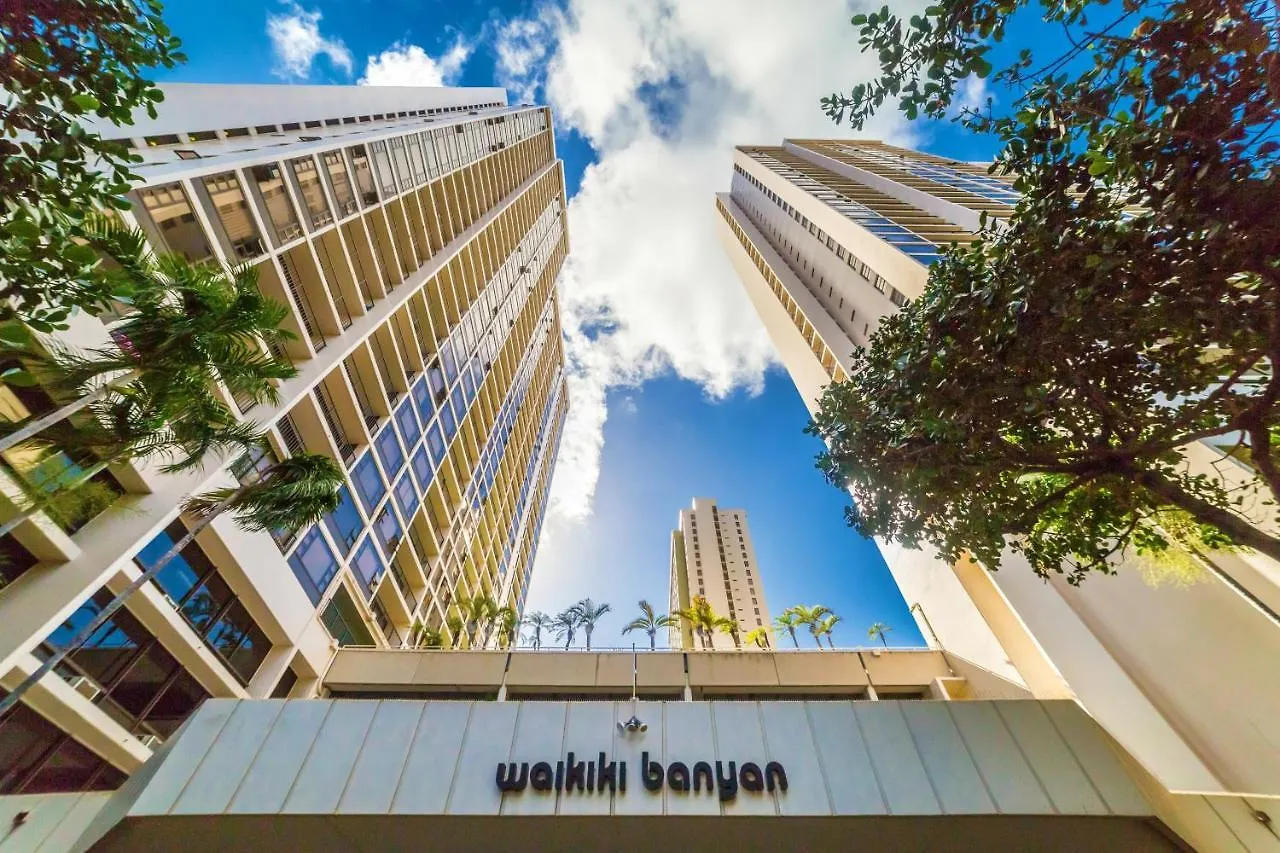 Waikiki Banyan 1Br With Great Ocean Views, Steps To Beach & Parking! Honolulu
